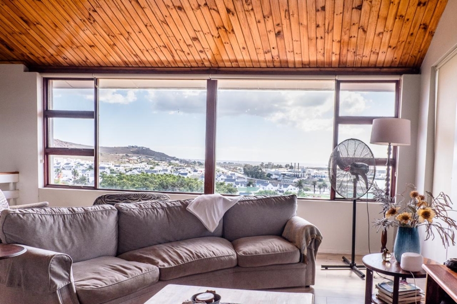4 Bedroom Property for Sale in Britannica Heights Western Cape